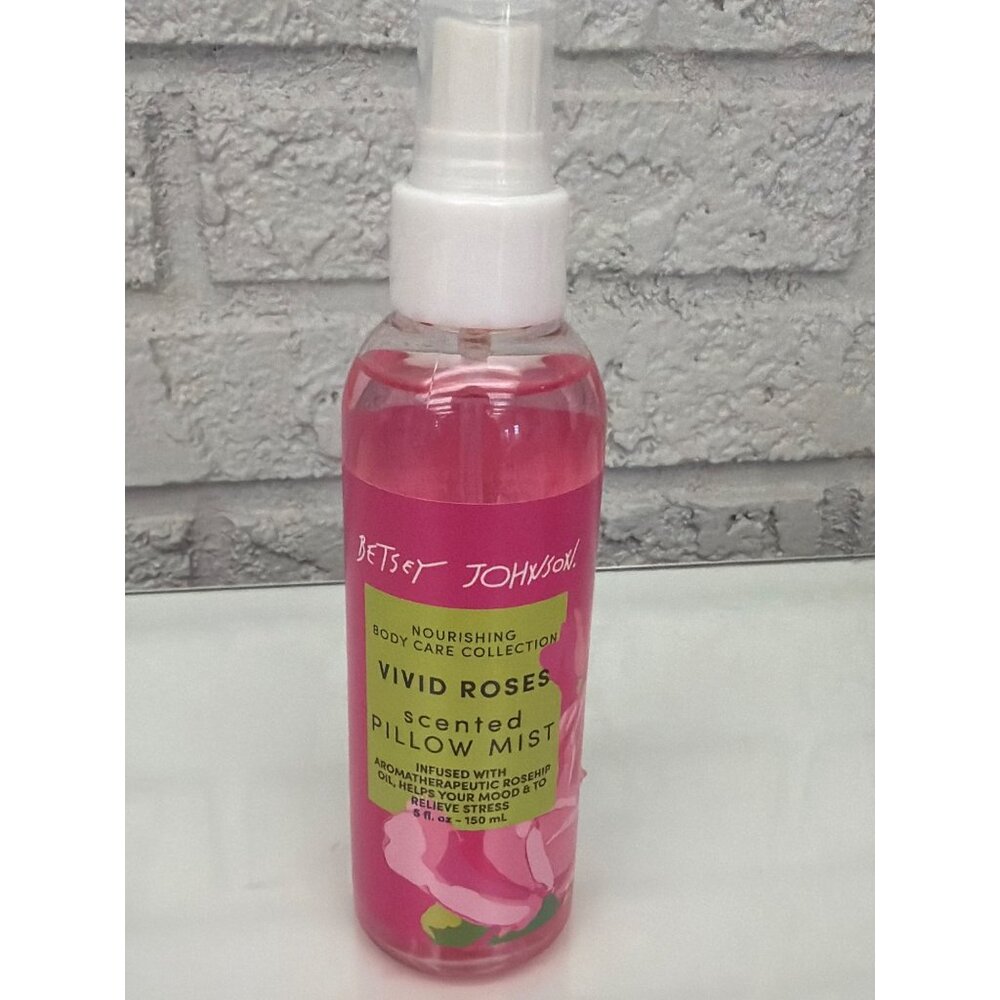 Betsey Johnson Vivid Roses Nourishing Bath and Body 4 PCS Set - Picture 4 of 7